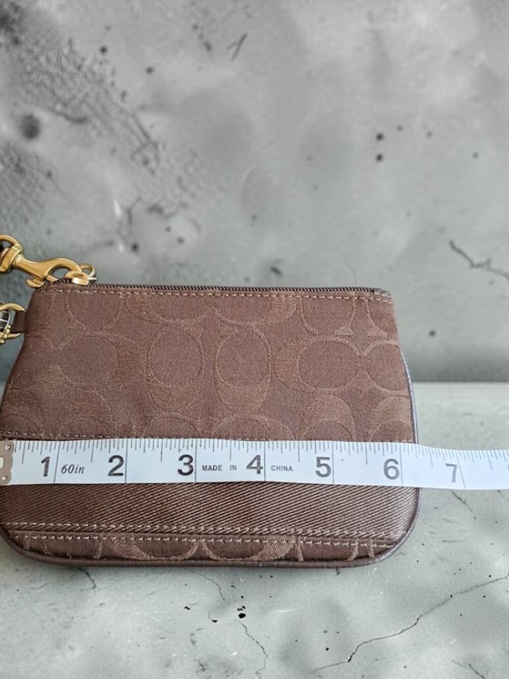 Coach F46319 Brown Pattern Signature Canvas Wristlet/Wallet Zippered - Picture 8 of 9